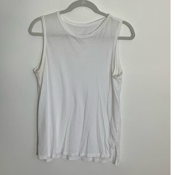 Lululemon White tank - Picture 2 of 5